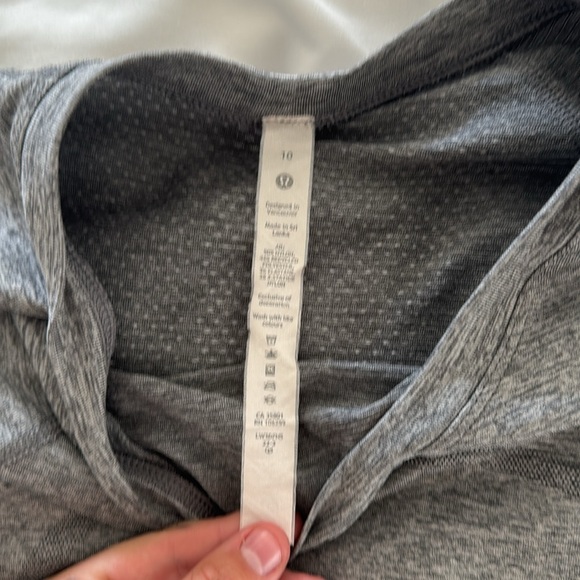 COPY - lululemon swiftly tech - Picture 2 of 3
